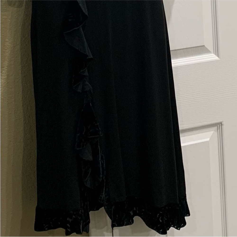 Elegant Black Runway Dress size 8 - Picture 5 of 6